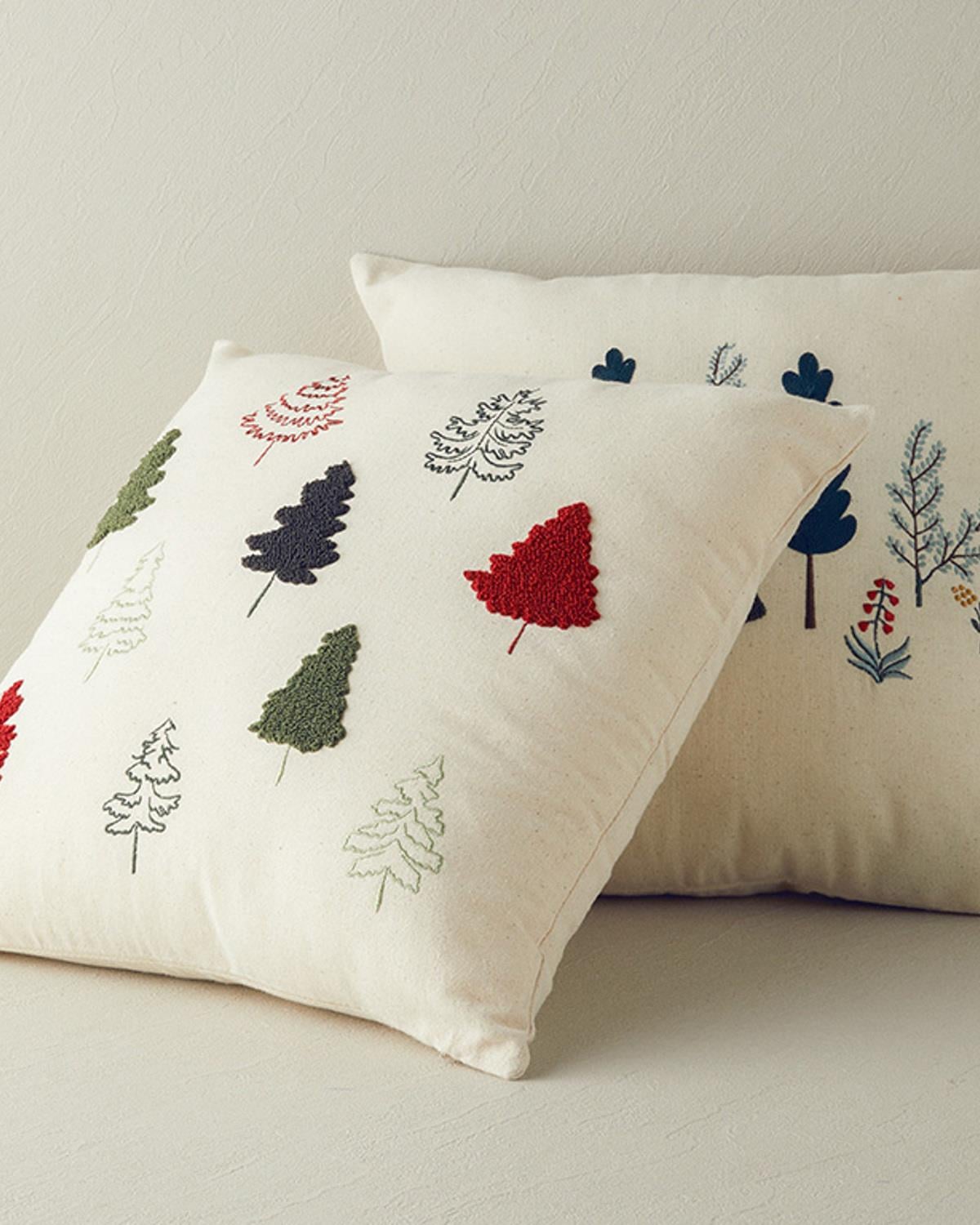 Magical trees Калъфка Декоративн Възглавница Бродерия с перфорация 45x45 см Екрю