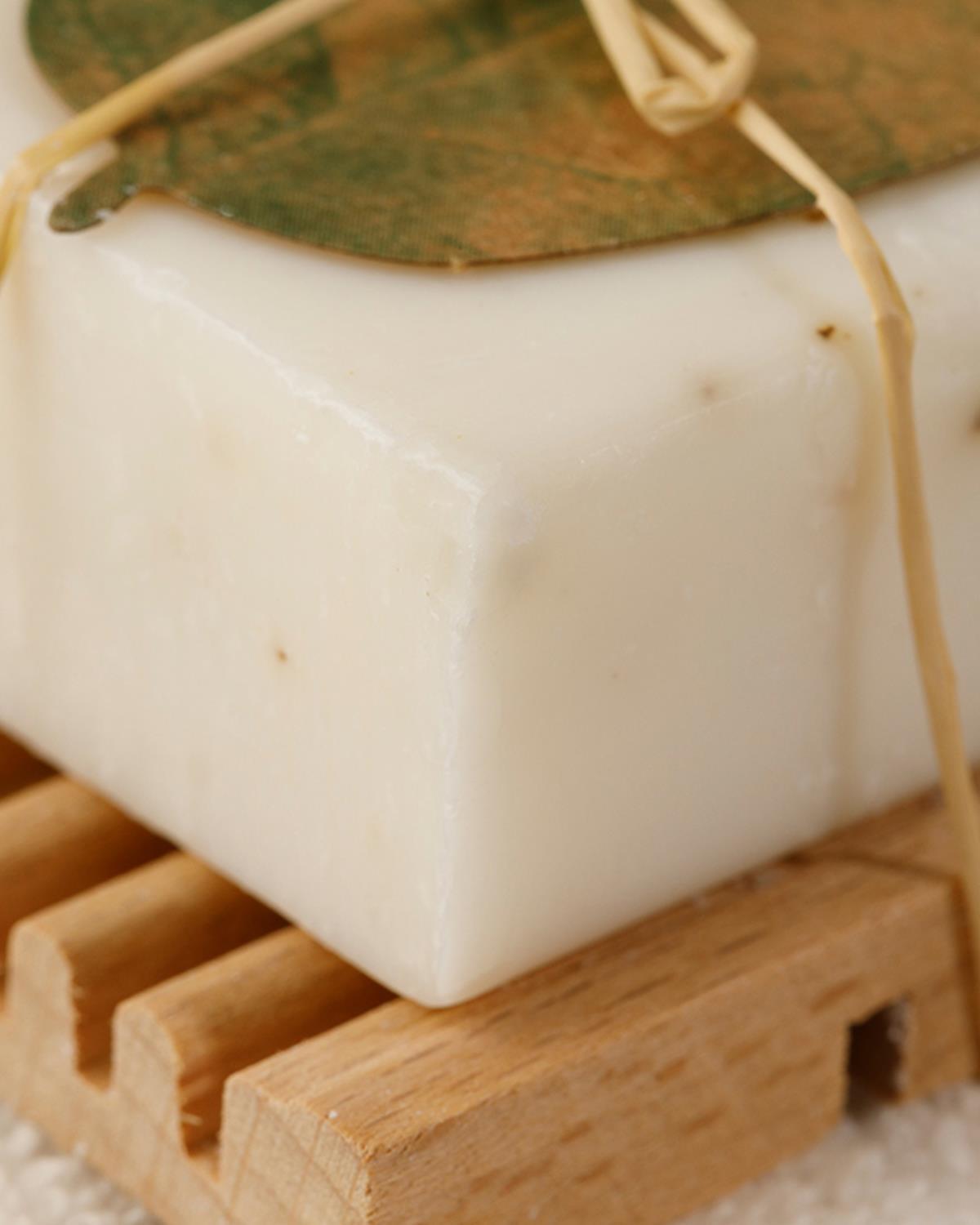 Nature ТВЪРД САПУН С дафинов лист Естествен 85 gr LightGreen