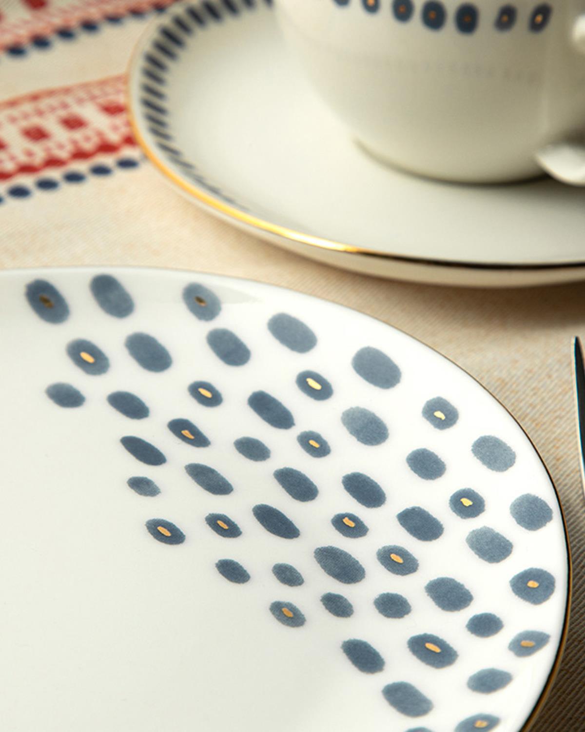 Navy Dots Чиния За Торта Порцелан 20 см Син - Бял.