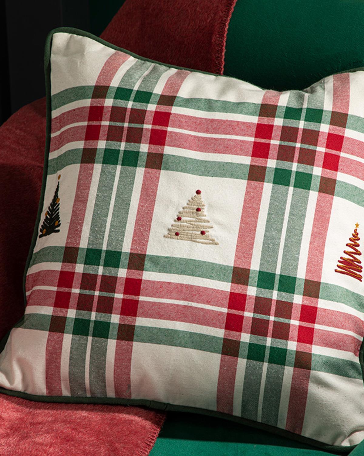 Pine Tree Joy Възглавница С Пълнеж Тъкан 45x45 см Червен