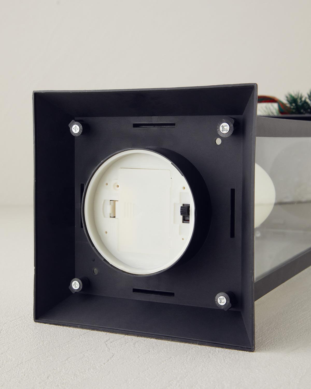 Pinecone Lantern Black