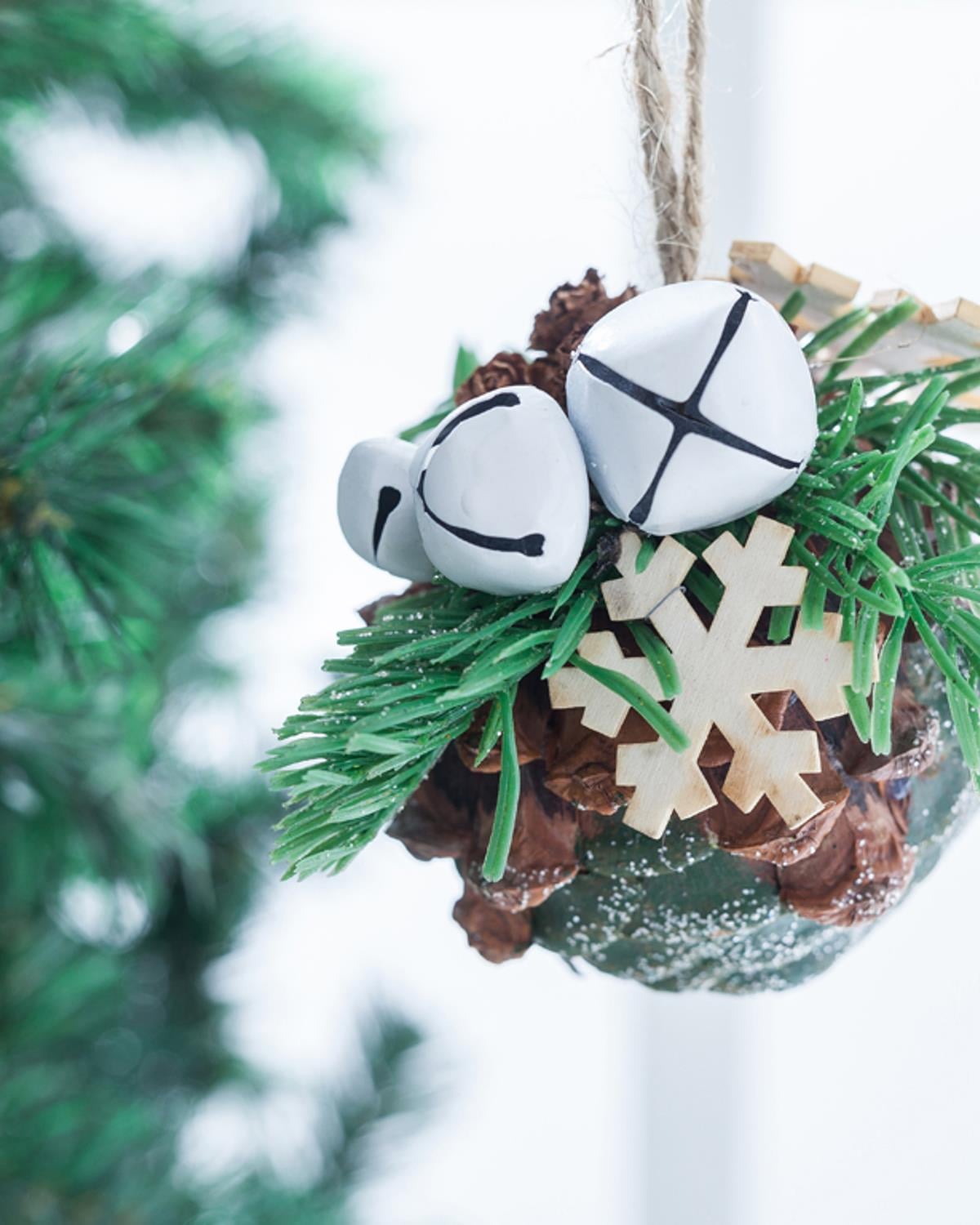 Pinecone Изкуствено Цвете 8 cm Зелен