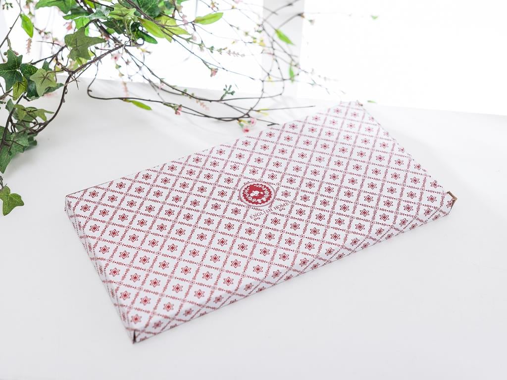 Red Dots Чиния за Сервиране Bone China . червен