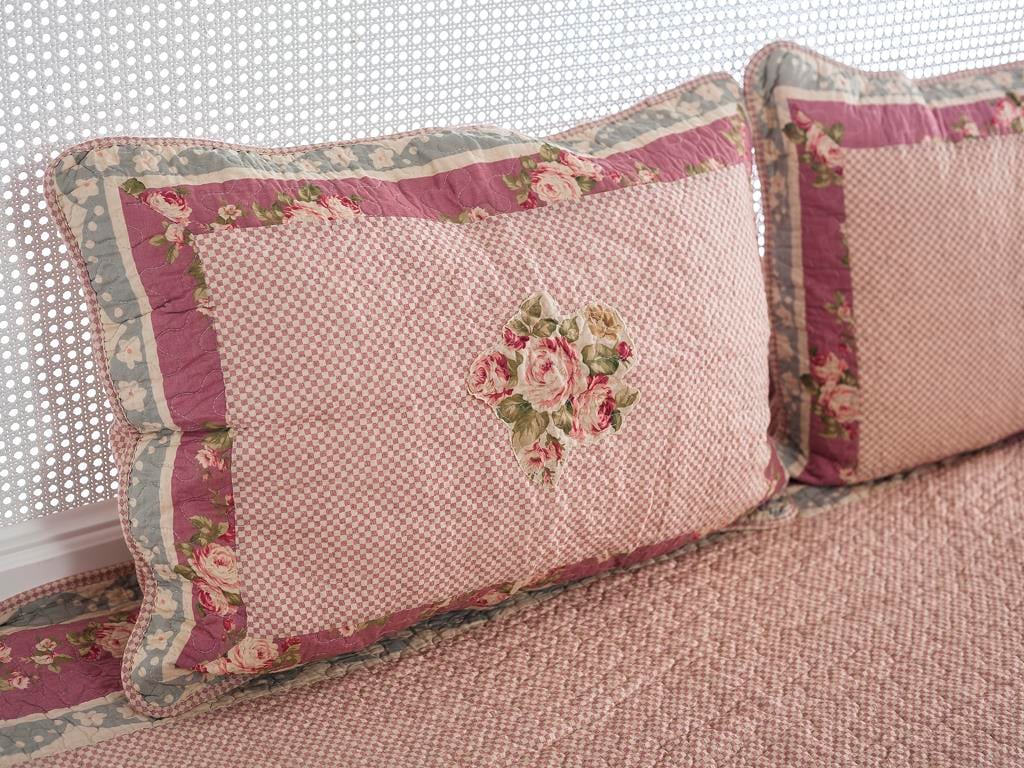 Rosinda ПОКРИВКА ЗА ЛЕГЛО К Двоен Печворк 240x260 cm Pink