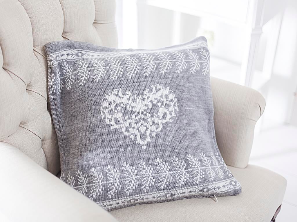 Snow Heart ВЪЗГЛАВНИЦА Трикотаж 43x43 cm Gray