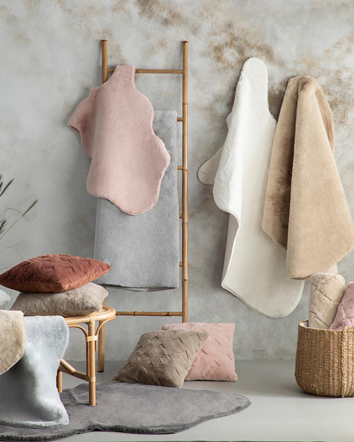 Soft Touch Килим Изкуствен Кожух Rabbit Плюш 120 см Бял