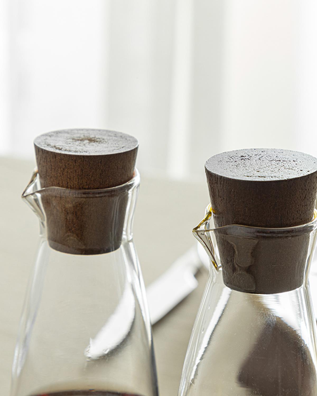 Tuscany Диспенсър За Олио - Отец 2Бр. С Дървена Стойка, Borosilkat, Прозрачен, 180 Ml