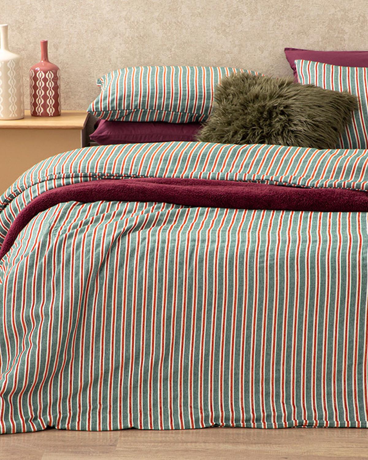 Velvety Спален Комплект Кралски размер Шенилна тъкан с багрени нишки 240x220 см Зелен - Червен.