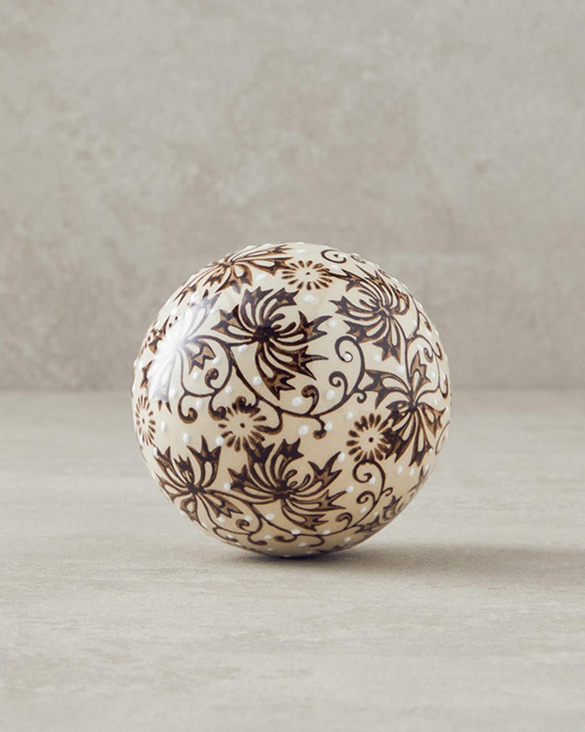 Verano Porcelain Decorative Object Cream