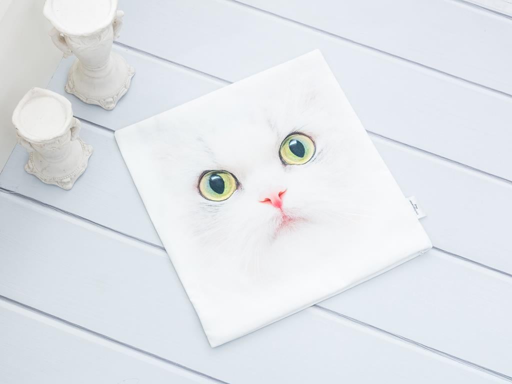 White Cat ВЪЗГЛАВНИЦА Без пълнеж Дигитална щампа 40x40 cm White