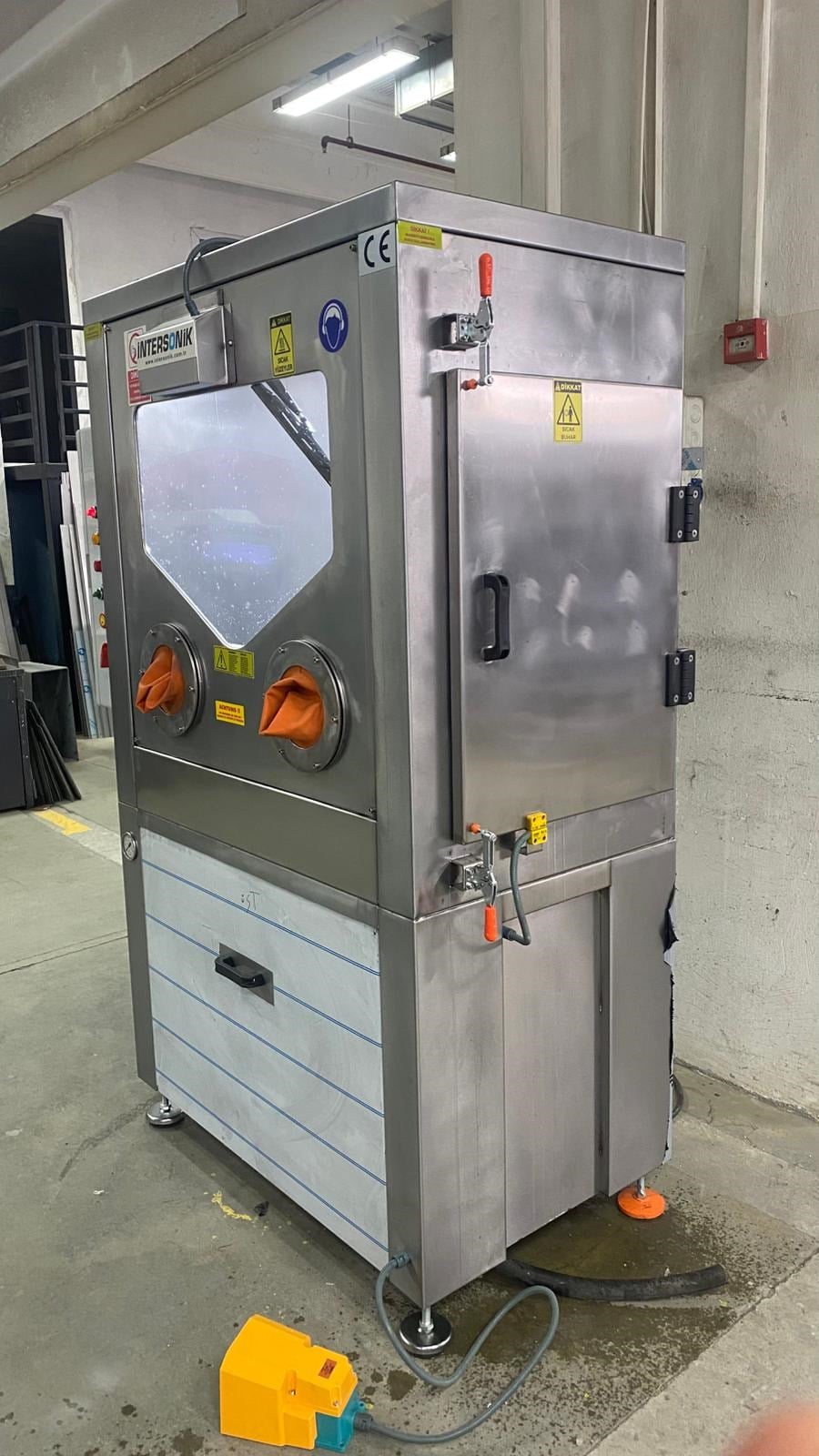 Parça Yıkama MakineleriİNTERSONİKIntersonik Manuwash 90.60 Manuel Parça Yıkama Makinesi - 90x60 cm Basınçlı KabinIntersonik ManuWash 100 Endüstriyel Manuel Parça Yıkama Makinesi 