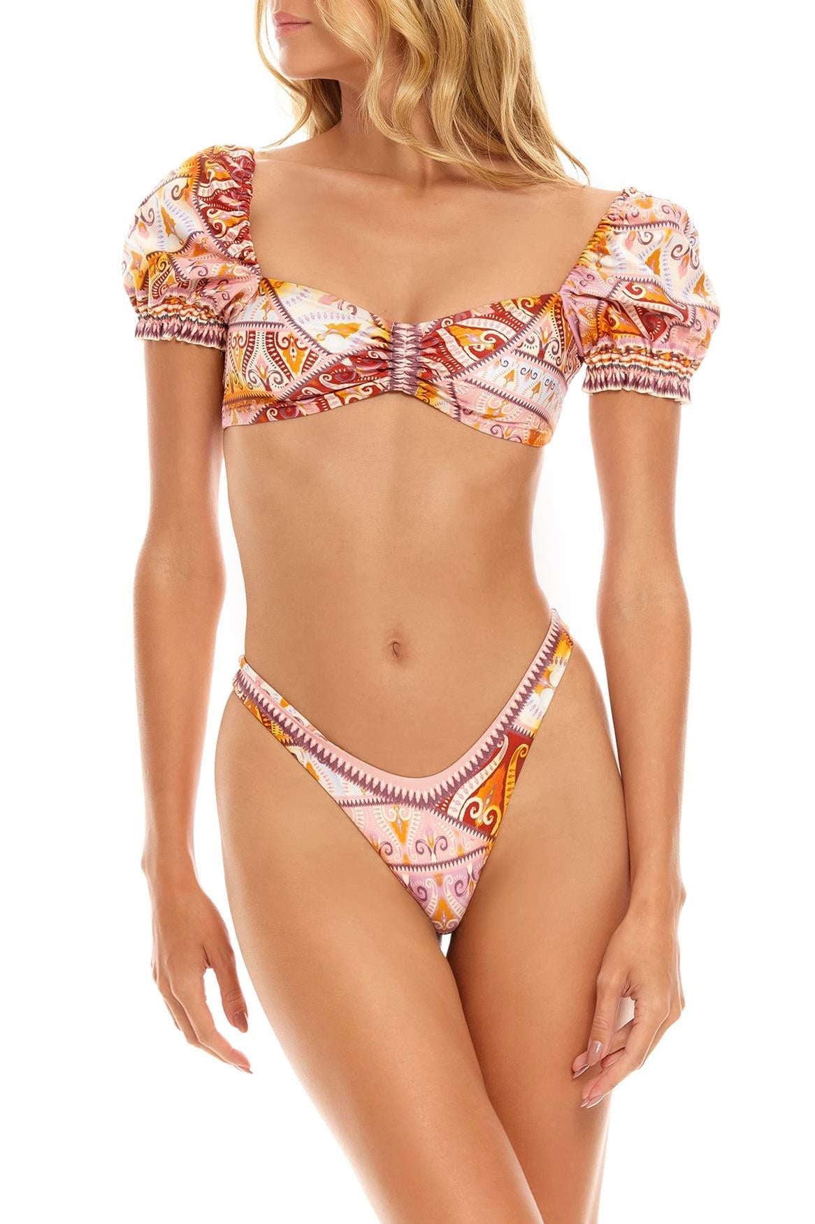 agua-bendita-leva-avy-bikini-alti-cok--0e7b90.jpg