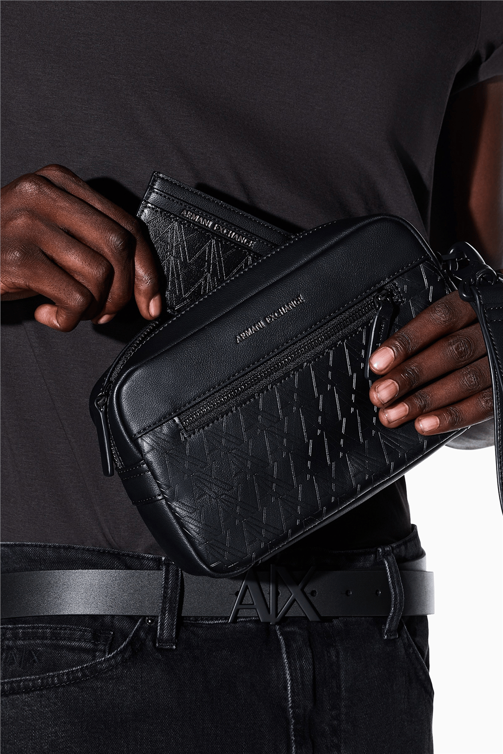 Armani Exchange Erkek Kartlık Siyah