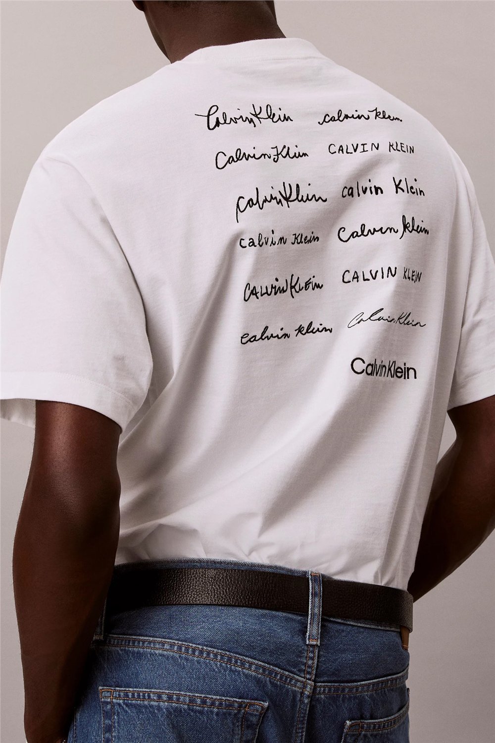 Calvin Klein 16S April Graphic Se Erkek Bisiklet Yaka T-Shirt Beyaz