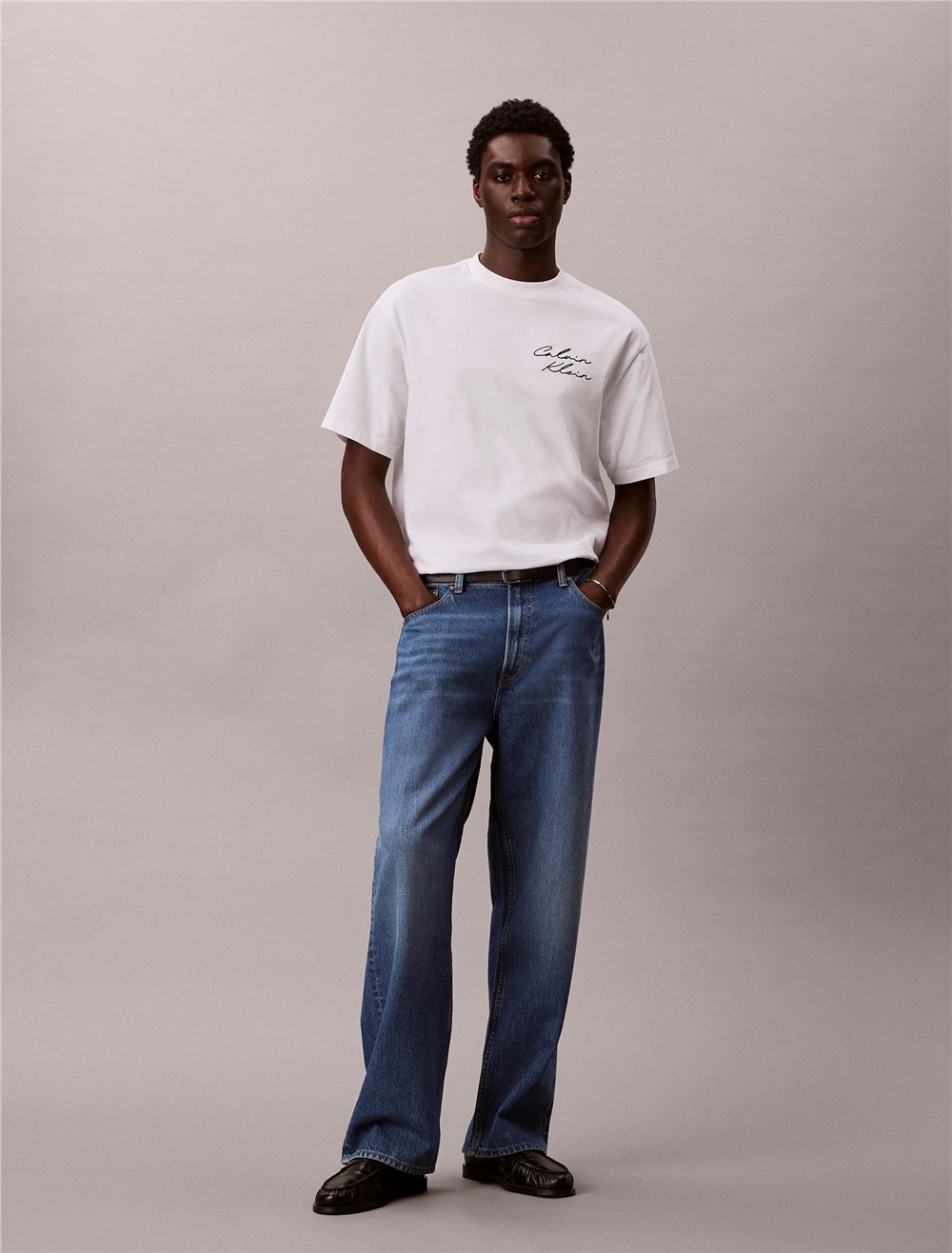 Calvin Klein 16S April Graphic Se Erkek Bisiklet Yaka T-Shirt Beyaz