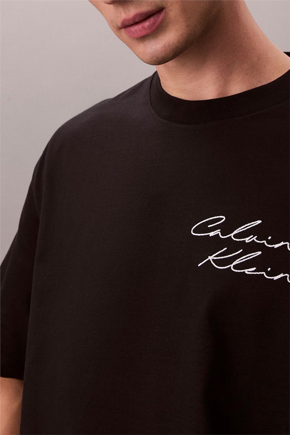 Calvin Klein 16S April Graphic Se Erkek Bisiklet Yaka T-Shirt Siyah