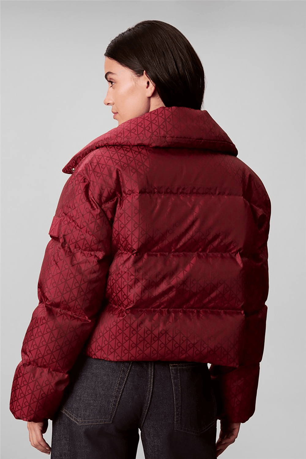 Calvin Klein Aop Jacquard Short Down Puffer Kadın Şişme Mont