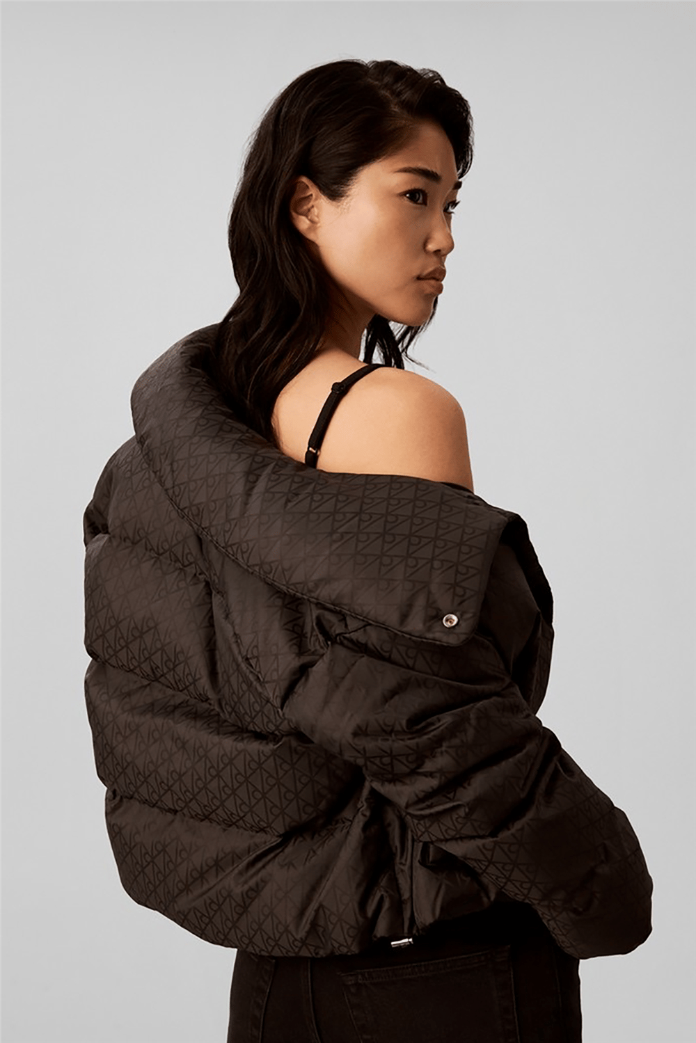 Calvin Klein Aop Jacquard Short Down Puffer Kadın Şişme Mont Siyah
