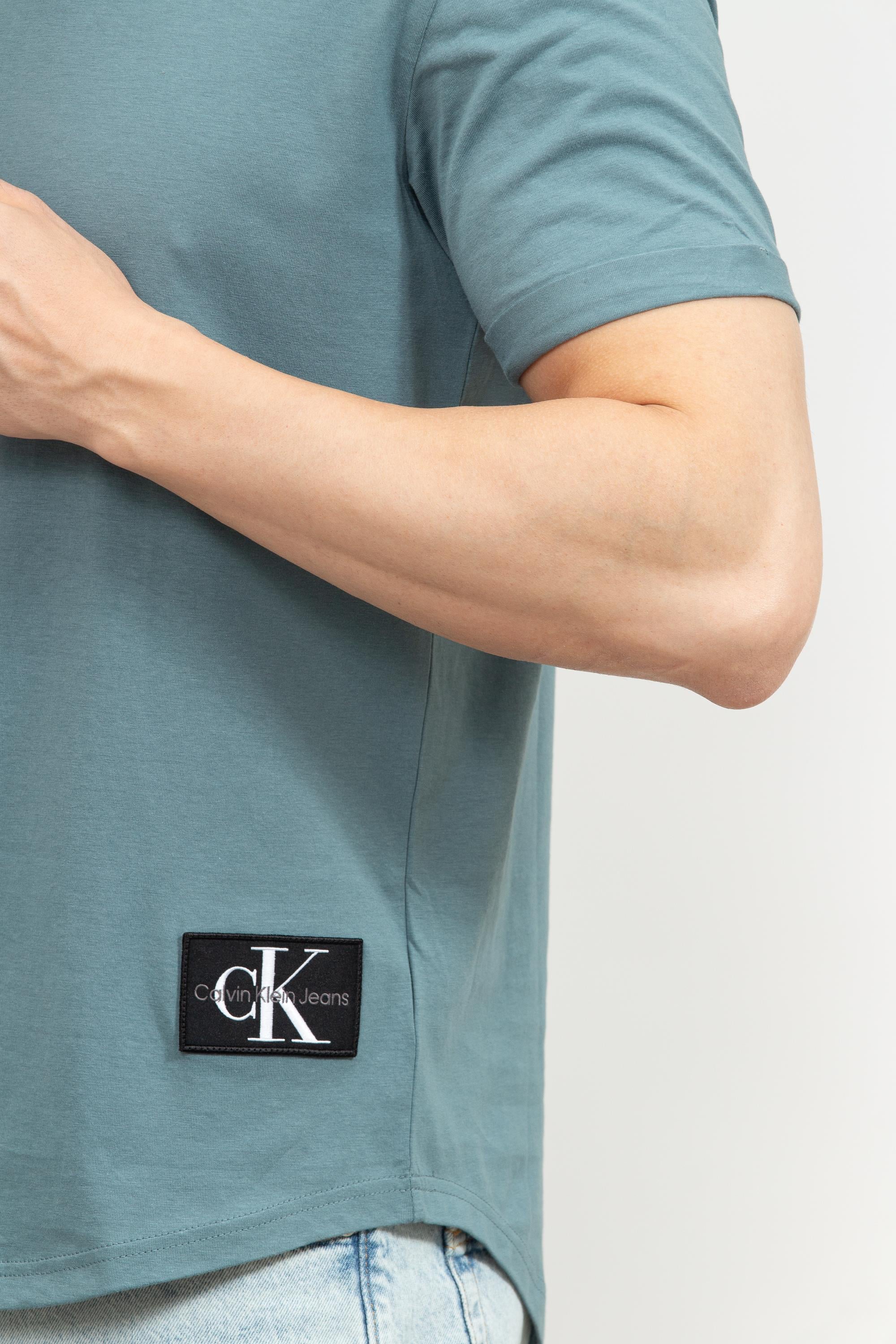 Calvin Klein Badge Turn Up Erkek Bisiklet Yaka T-Shirt