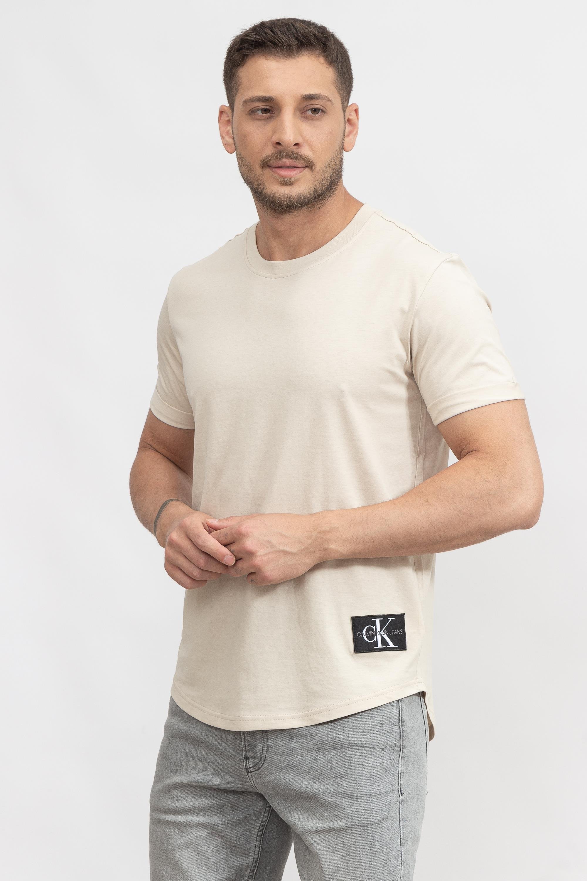 Calvin Klein Badge Turn Up Sleeve Erkek Bisiklet Yaka T-Shirt