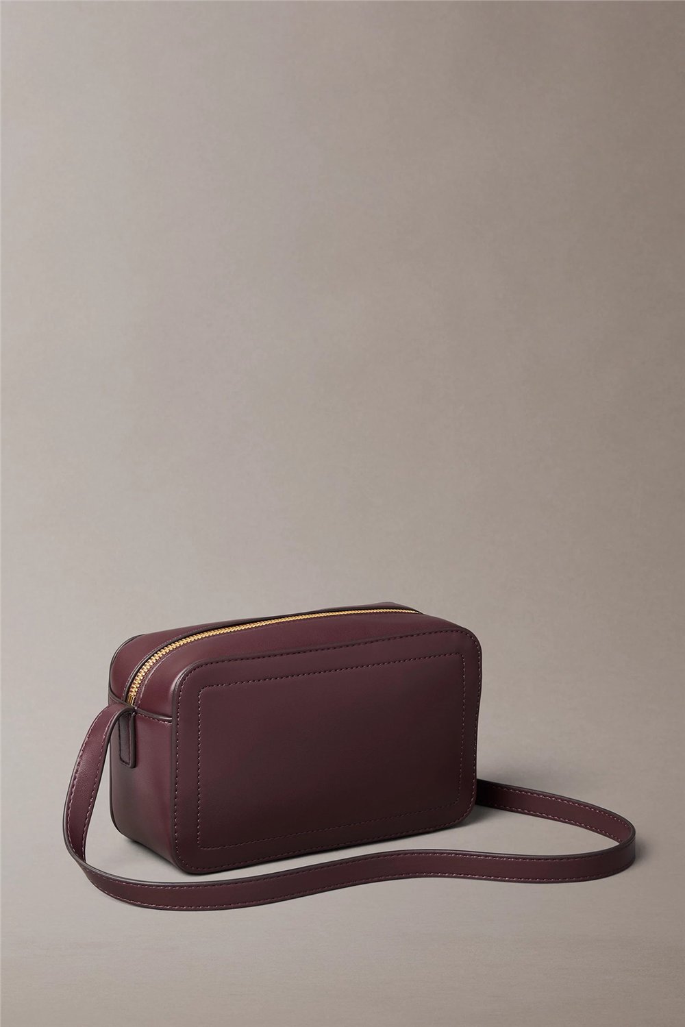 Calvin Klein Bold CK Camera Bag Kadın Mini Omuz Çantası Siyah