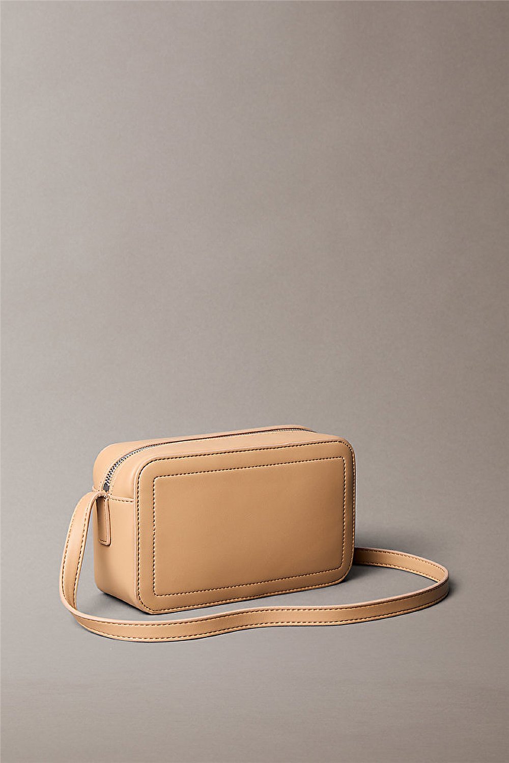 Calvin Klein Bold CK Camera Bag Kadın Mini Omuz Çantası