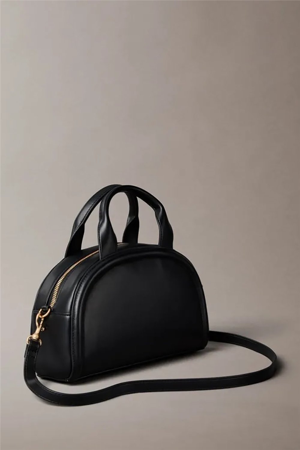 Calvin Klein Bold Ck Dome Crossbody Kadın Mini Omuz Çantası Siyah