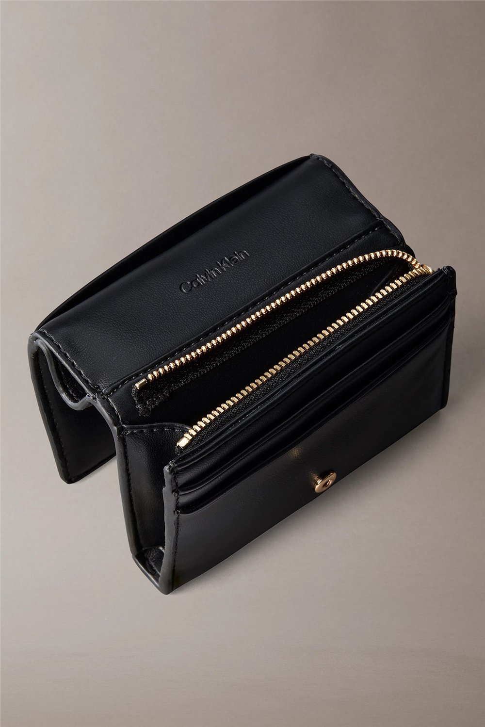 Calvin Klein Bold CK Medium Bifold Kadın Cüzdan Siyah