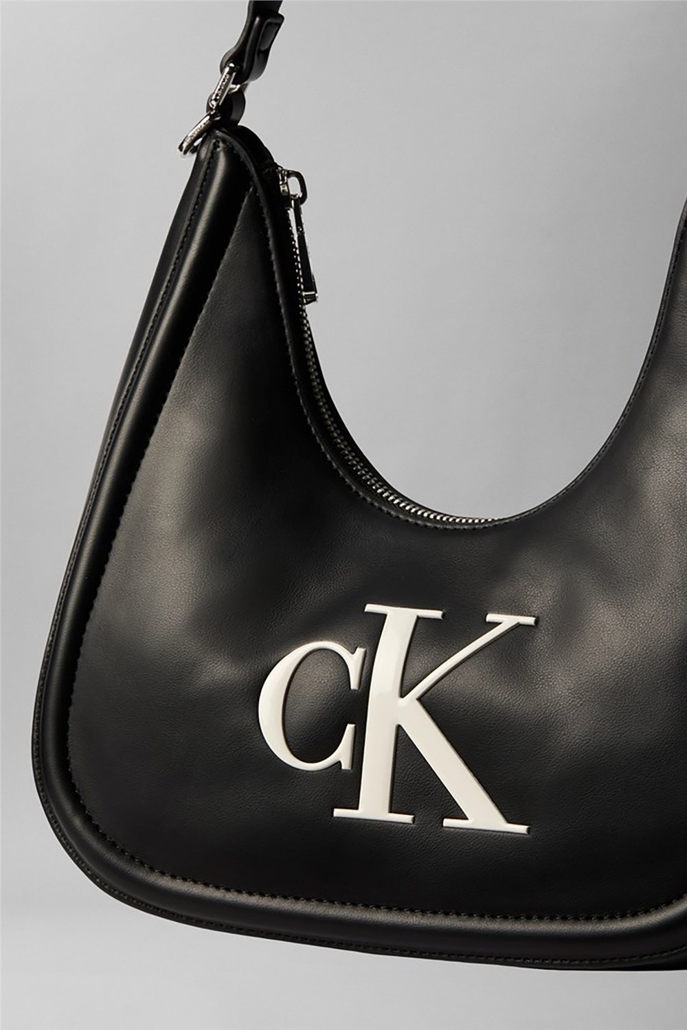 Calvin Klein Bold Ck Small Crescent Bag Kadın Mini Omuz Çantası Siyah