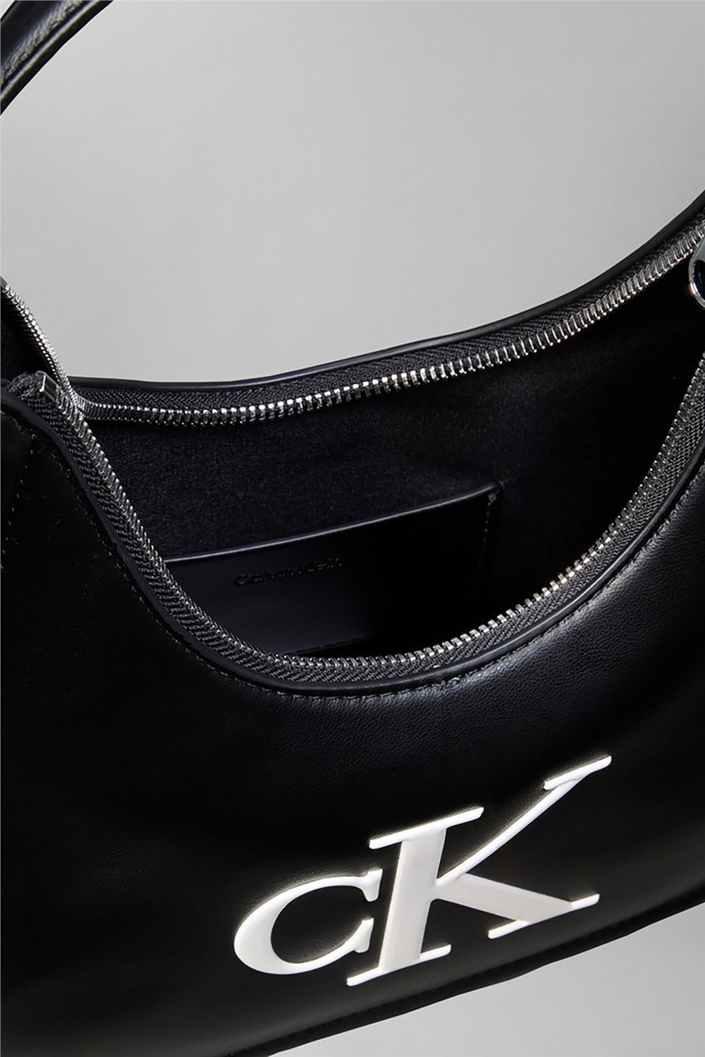 Calvin Klein Bold Ck Small Crescent Bag Kadın Mini Omuz Çantası Siyah