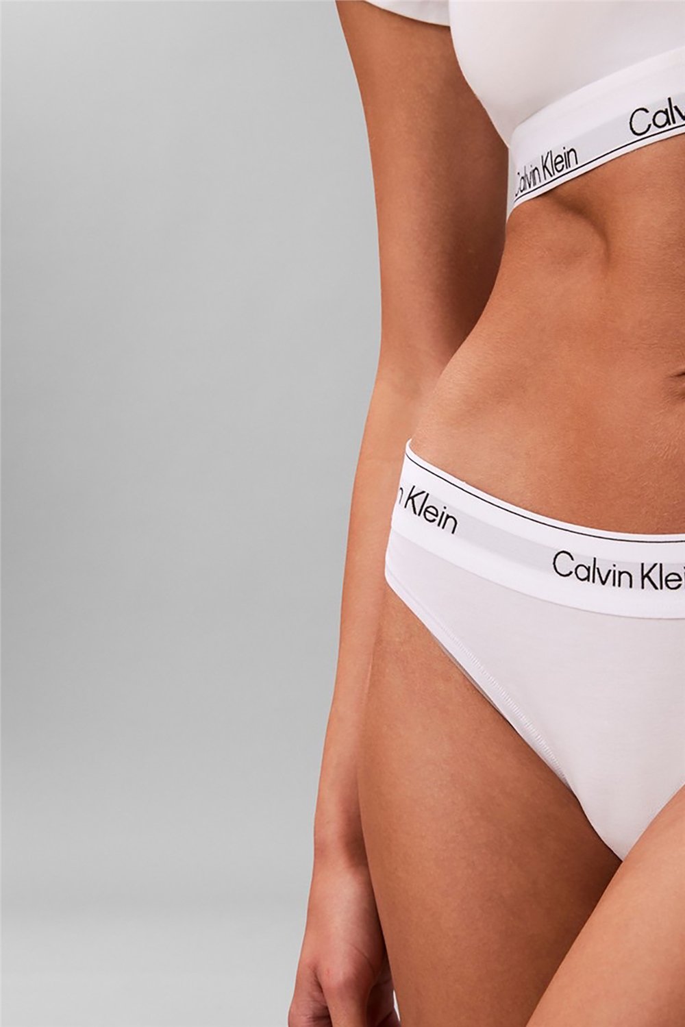 Calvin Klein Brazilian Kadın Külot Beyaz