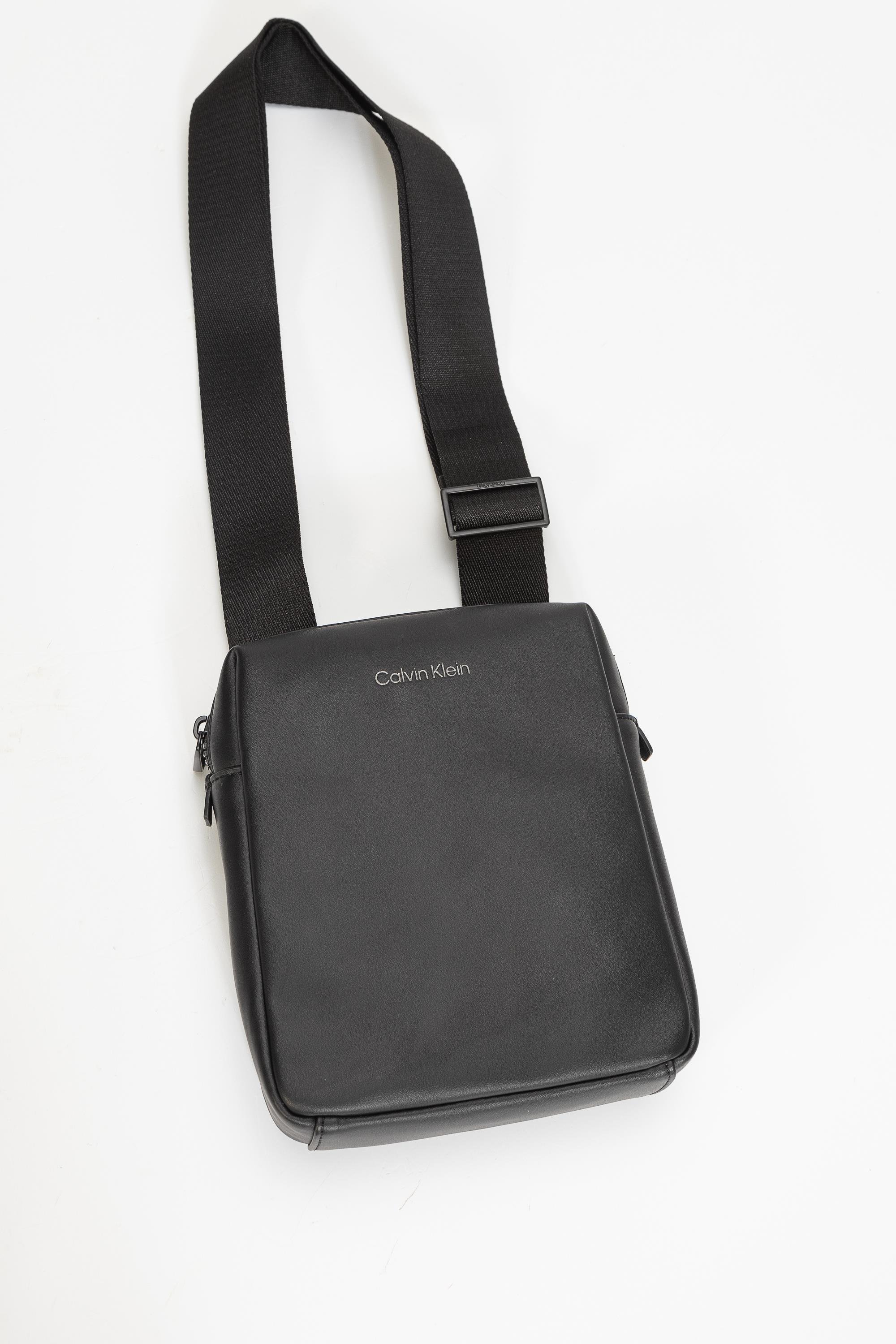 Calvin Klein Ck Must S Smo Erkek Reporter Çanta