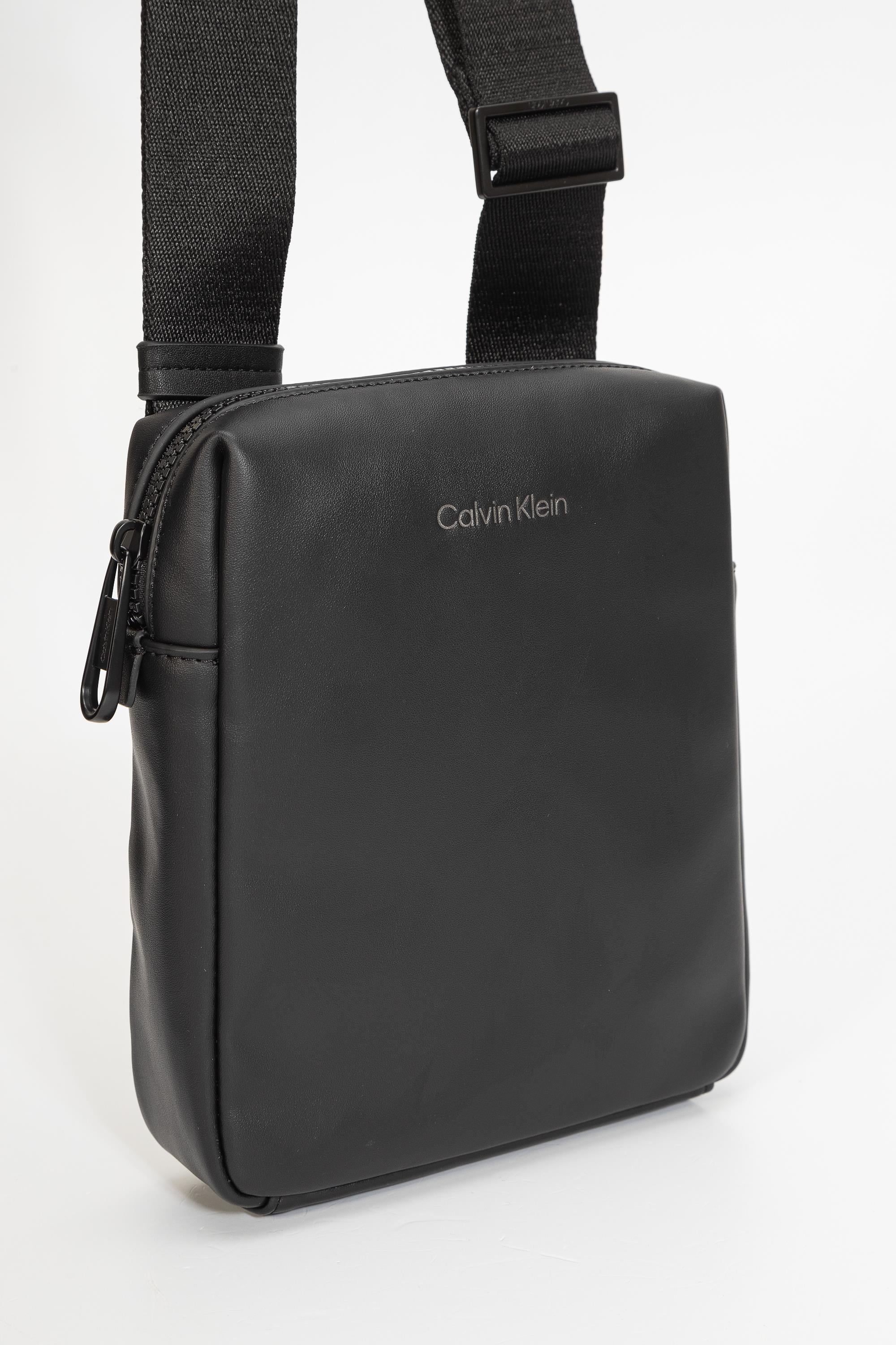 Calvin Klein Ck Must S Smo Erkek Reporter Çanta