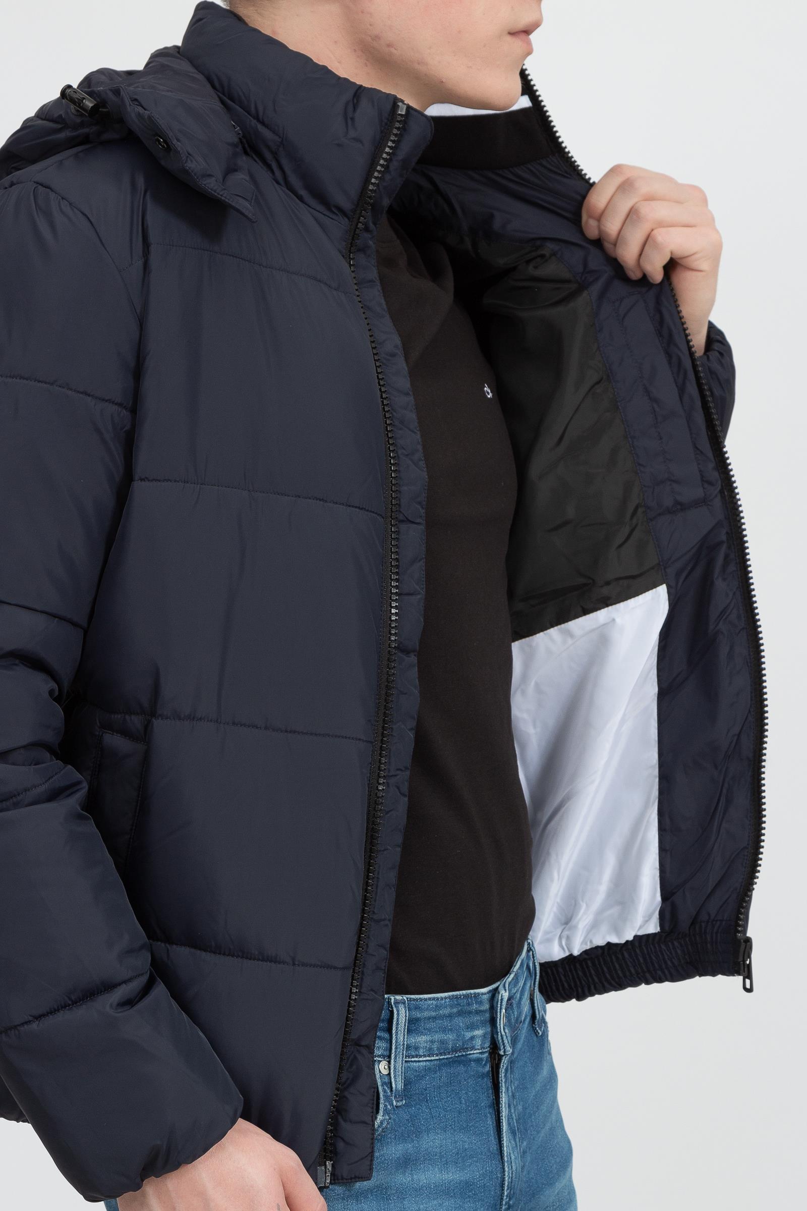 Calvin Klein Core Essentials Erkek Mont