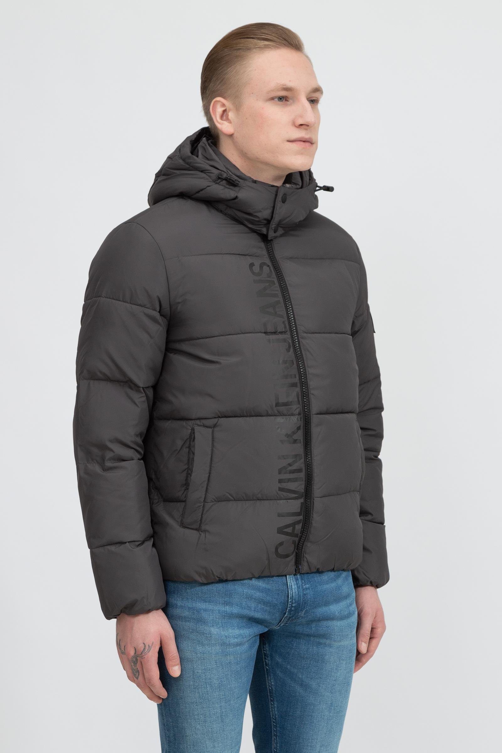 Calvin Klein Core Essentials Erkek Mont