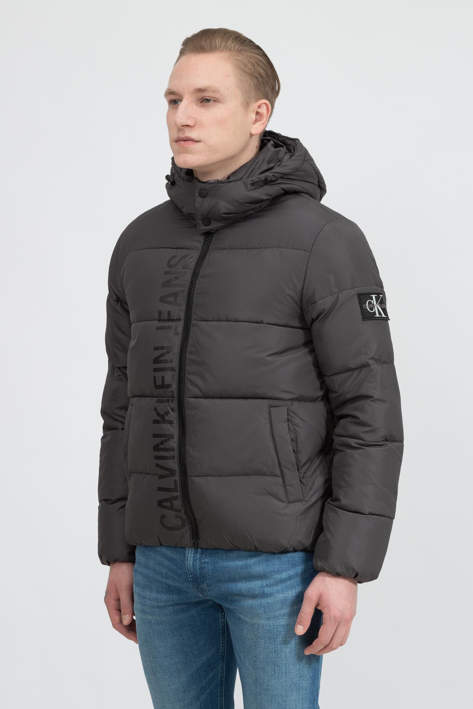 Calvin Klein Core Essentials Erkek Mont