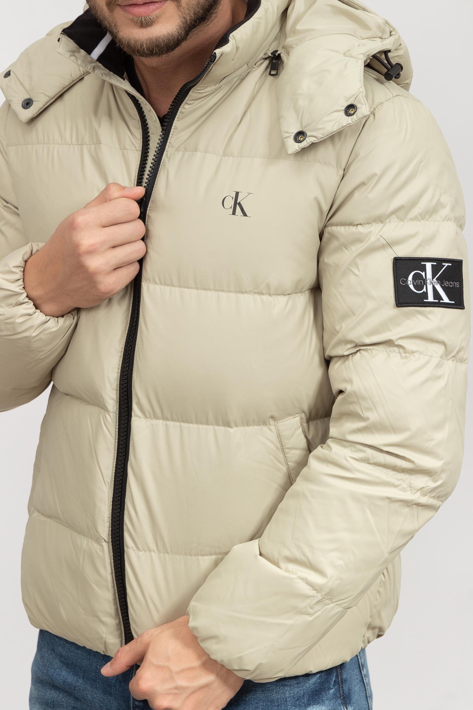 Calvin Klein Core Essentials Erkek Mont