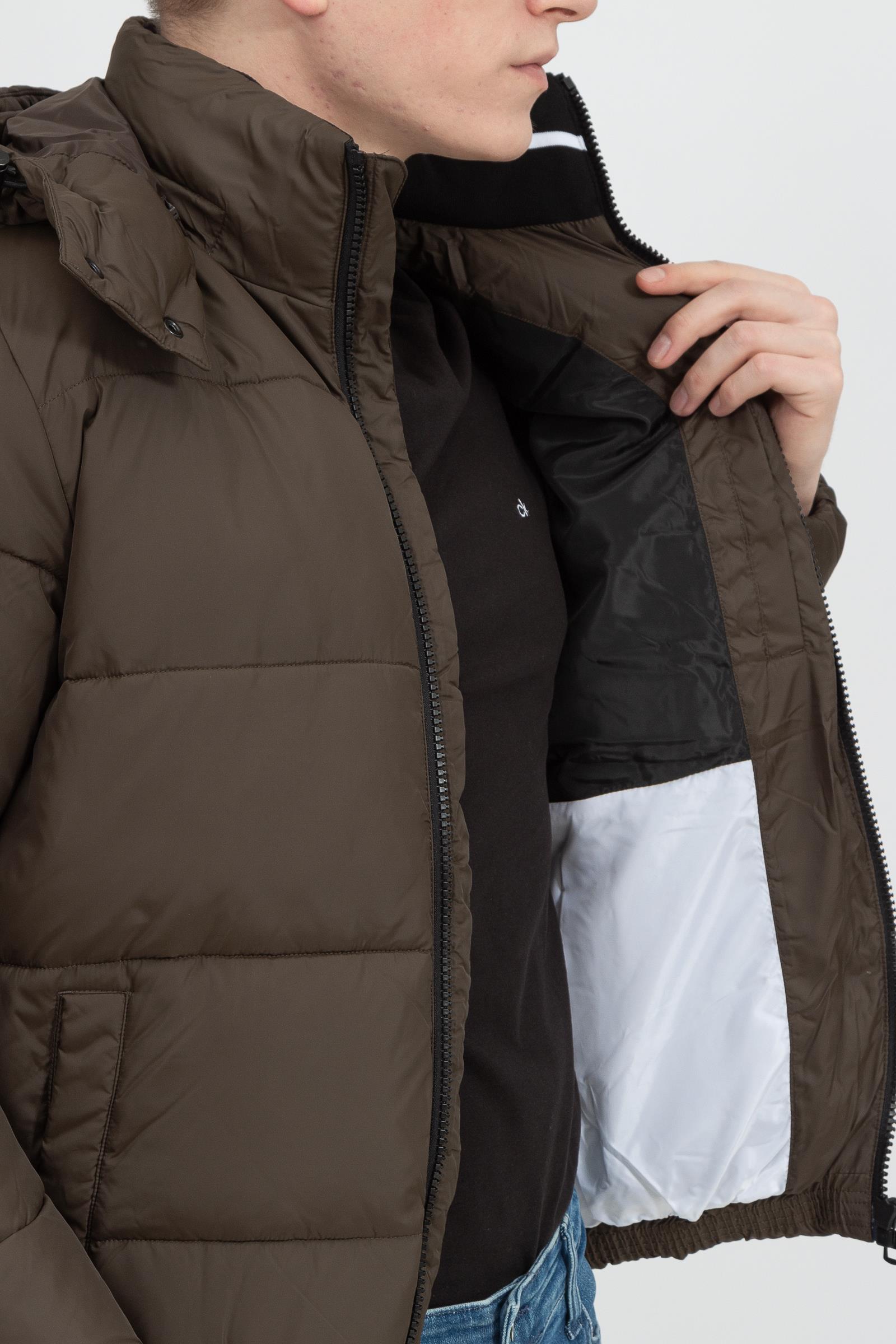 Calvin Klein Core Essentials Erkek Mont