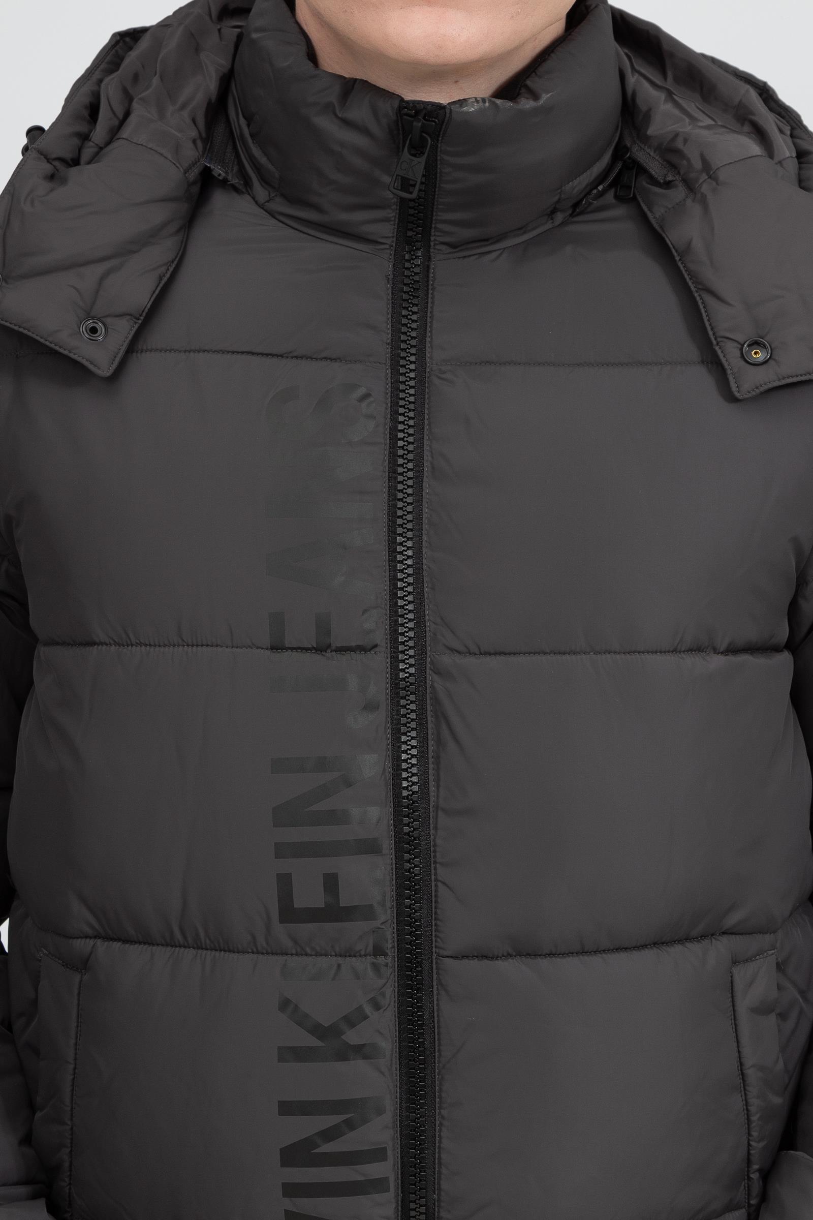 Calvin Klein Core Essentials Erkek Mont