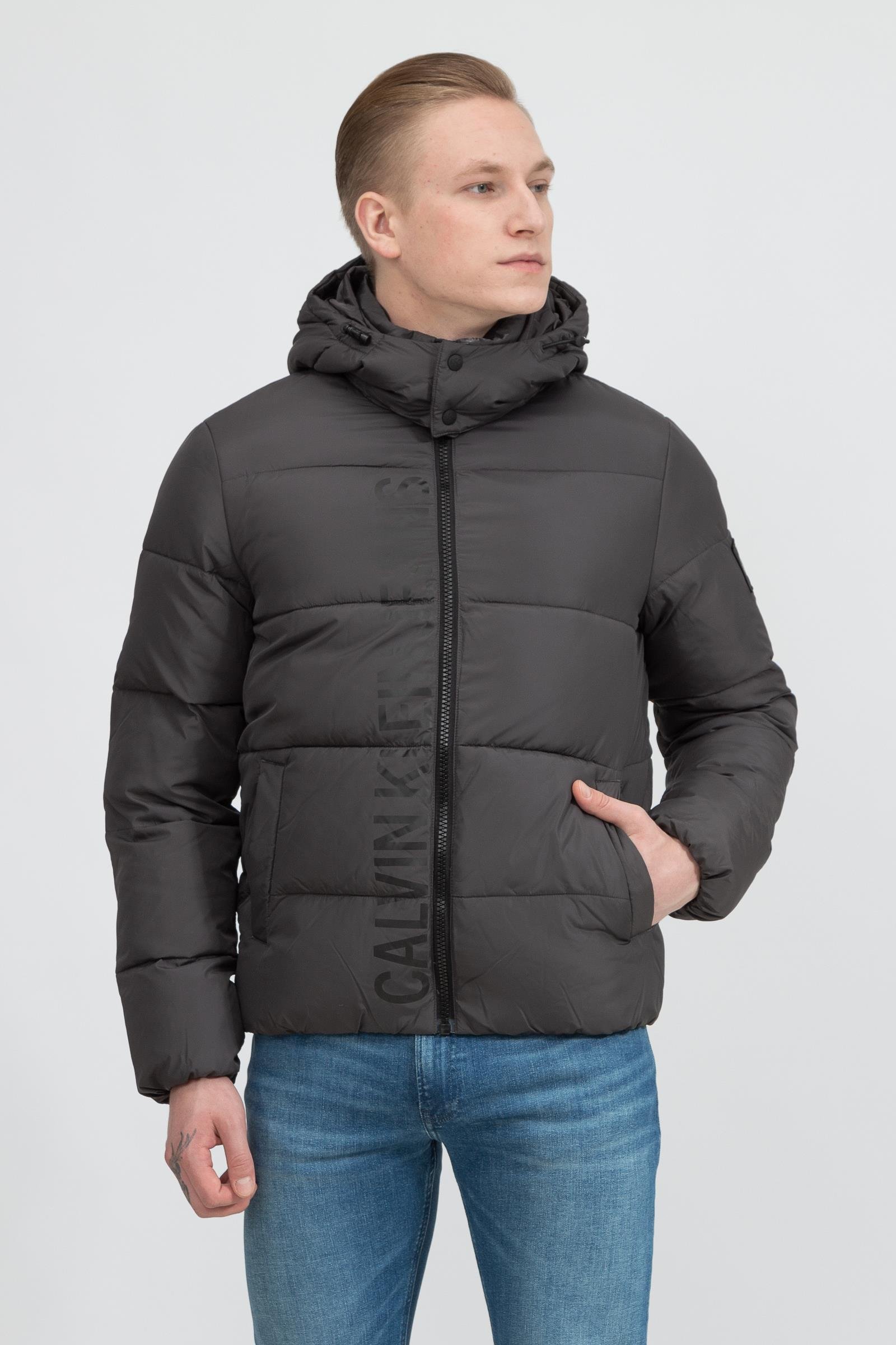 Calvin Klein Core Essentials Erkek Mont