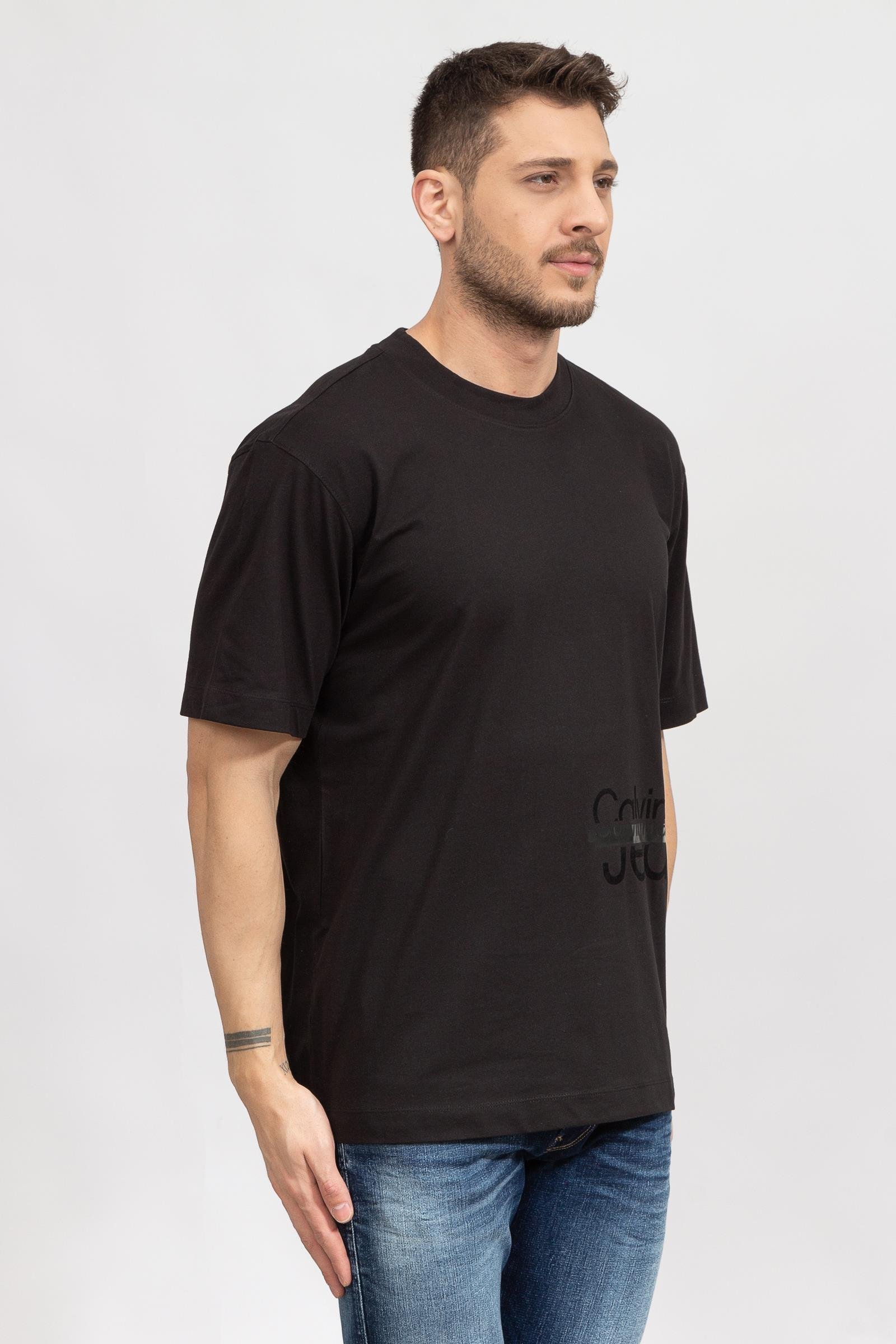 Calvin Klein Disrupted Lacquer Logo Erkek Bisiklet Yaka T-Shirt