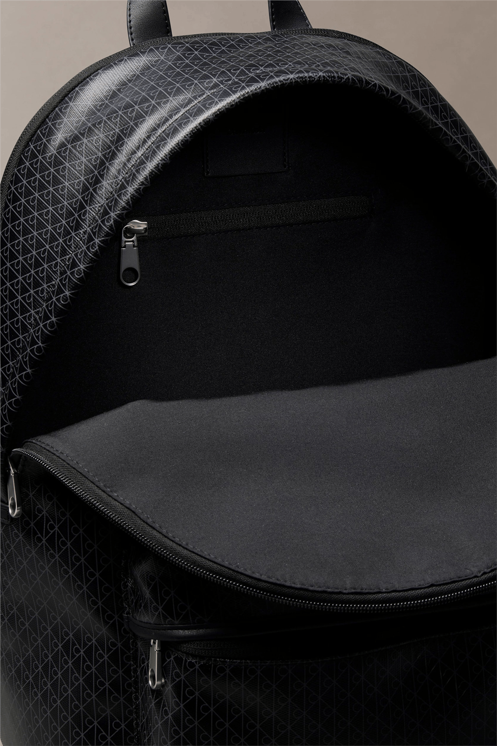 Calvin Klein Emblem Aop Coated Canvas Campus Erkek Sırt Çantası Siyah