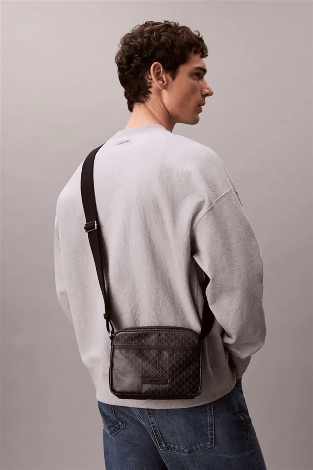 Calvin Klein Emblem Aop Coated Canvas Erkek Reporter Çanta Siyah