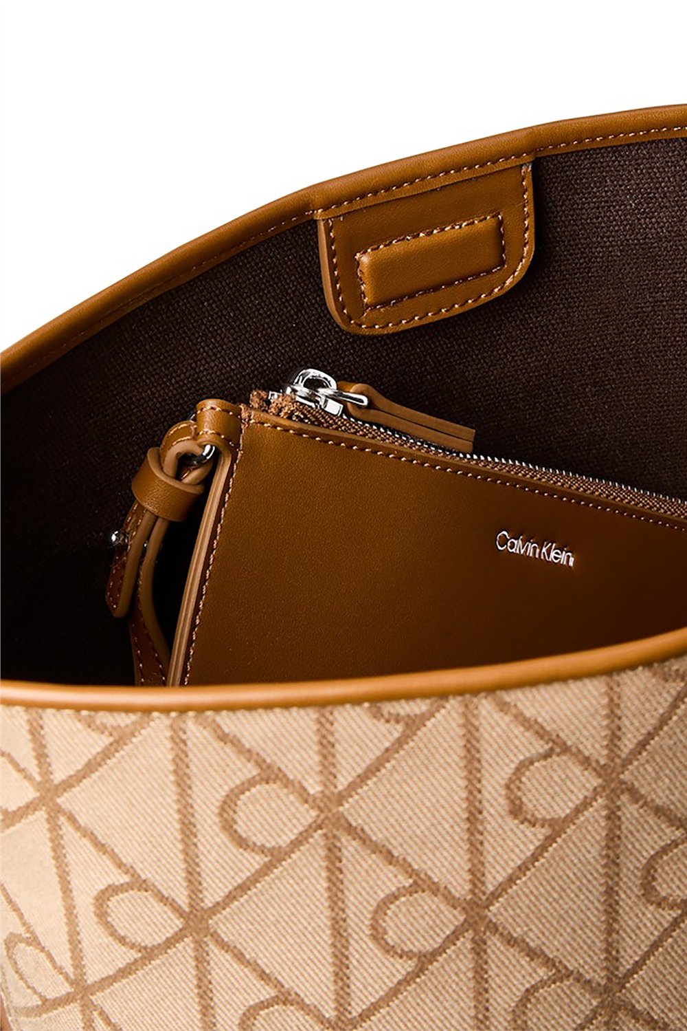 Calvin Klein Emblem Aop Jacquard Bucket Kadın Omuz Çantası