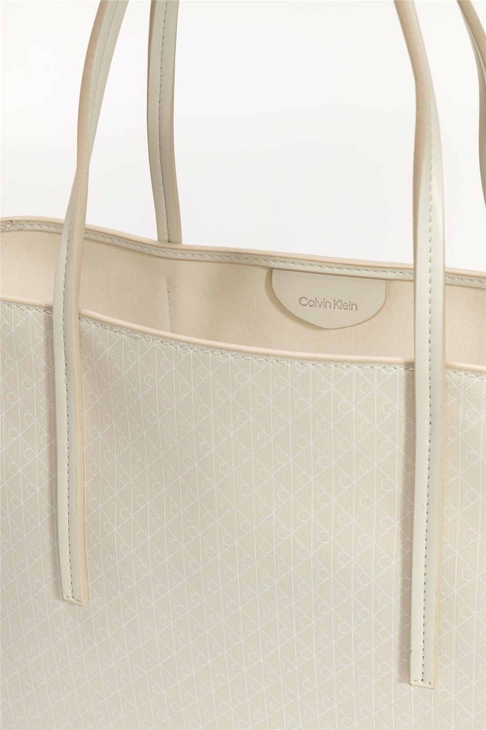 Calvin Klein Emblem Aop Kadın Mini Omuz Çantası