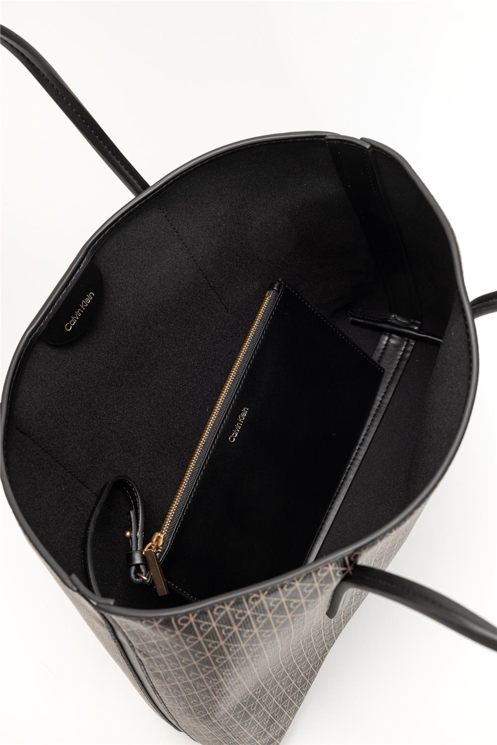 Calvin Klein Emblem Aop Kadın Mini Omuz Çantası