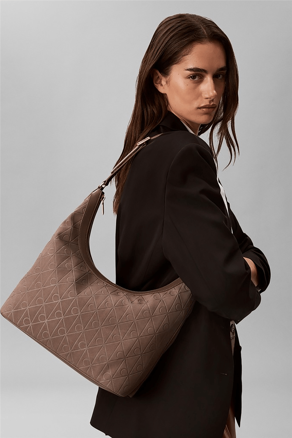 Calvin Klein Emblem Aop Sueded M Shoulder Bag Kadın Mini Omuz Çantası