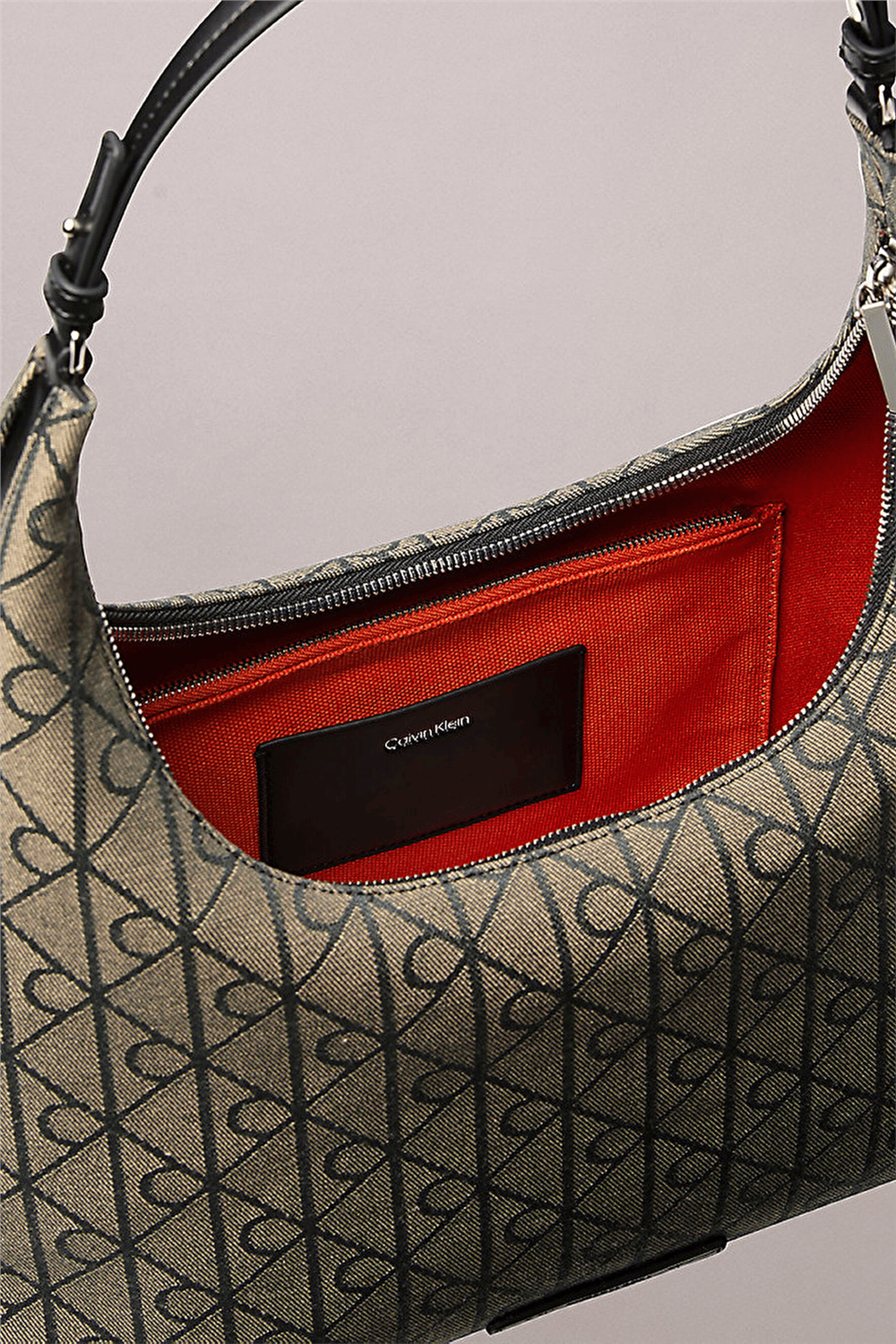 Calvin Klein Emblem Jacquard Shoulder Bag Kadın Omuz Çantası