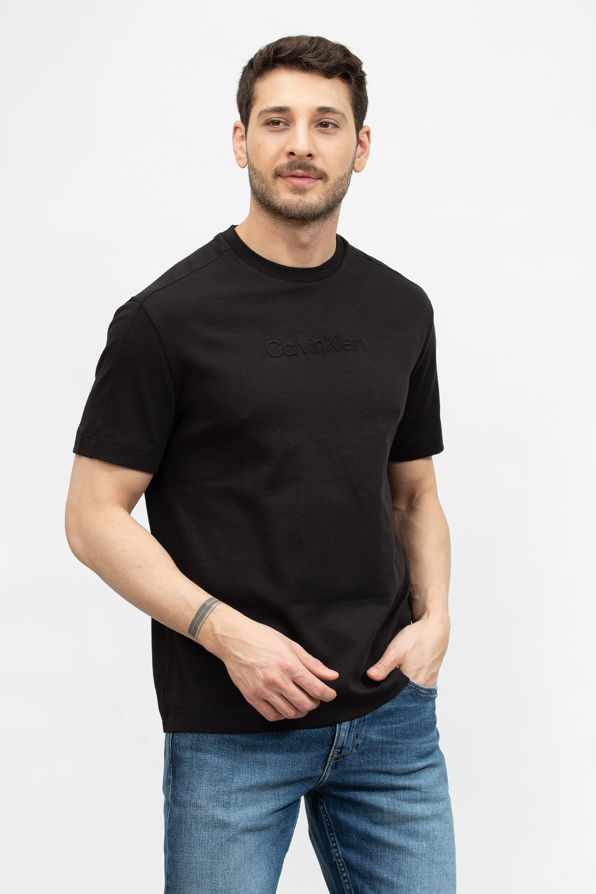 Calvin Klein Embossed Logo Erkek Bisiklet Yaka T-Shirt