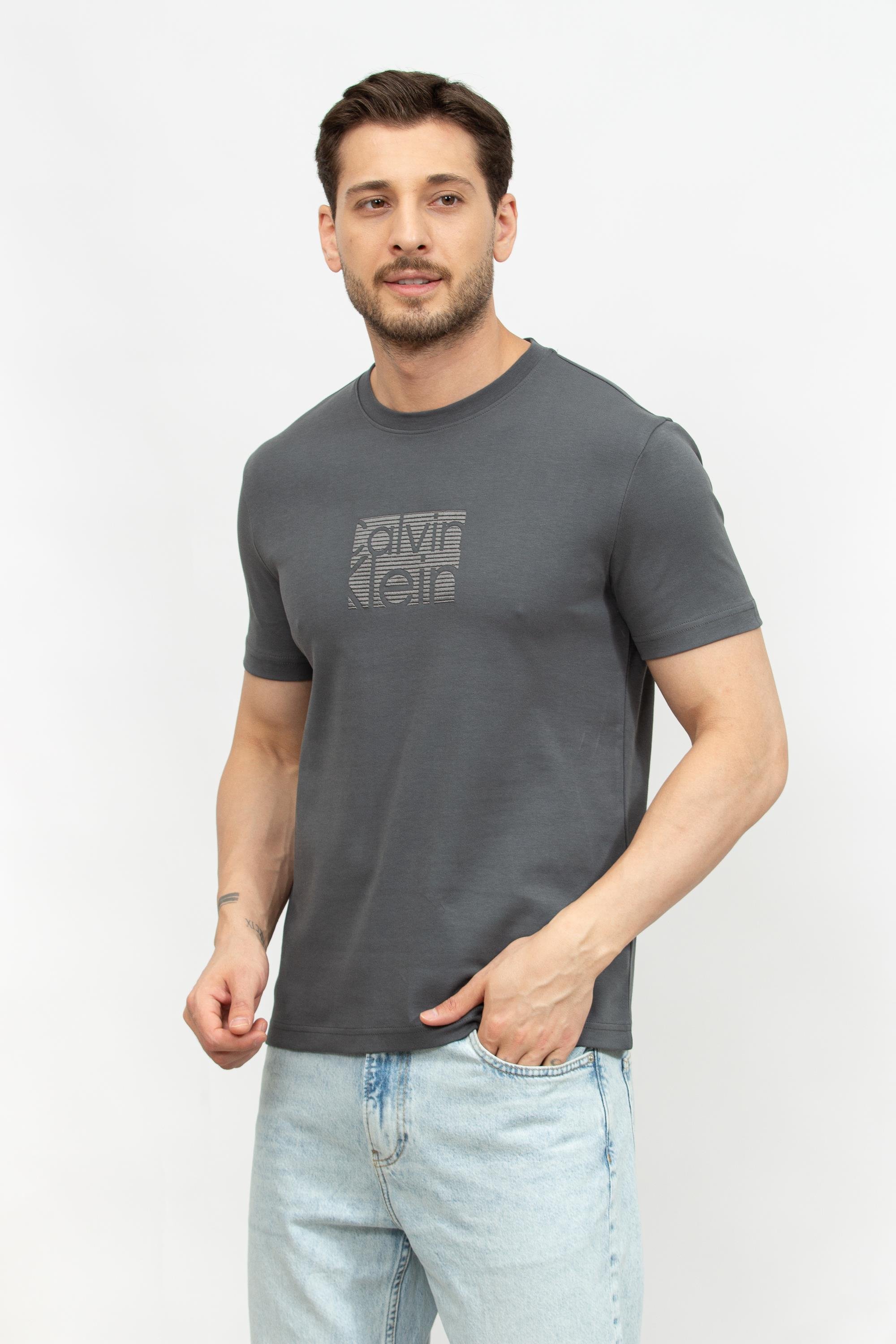 Calvin Klein Embroidered Block Logo Erkek Bisiklet Yaka T-Shirt